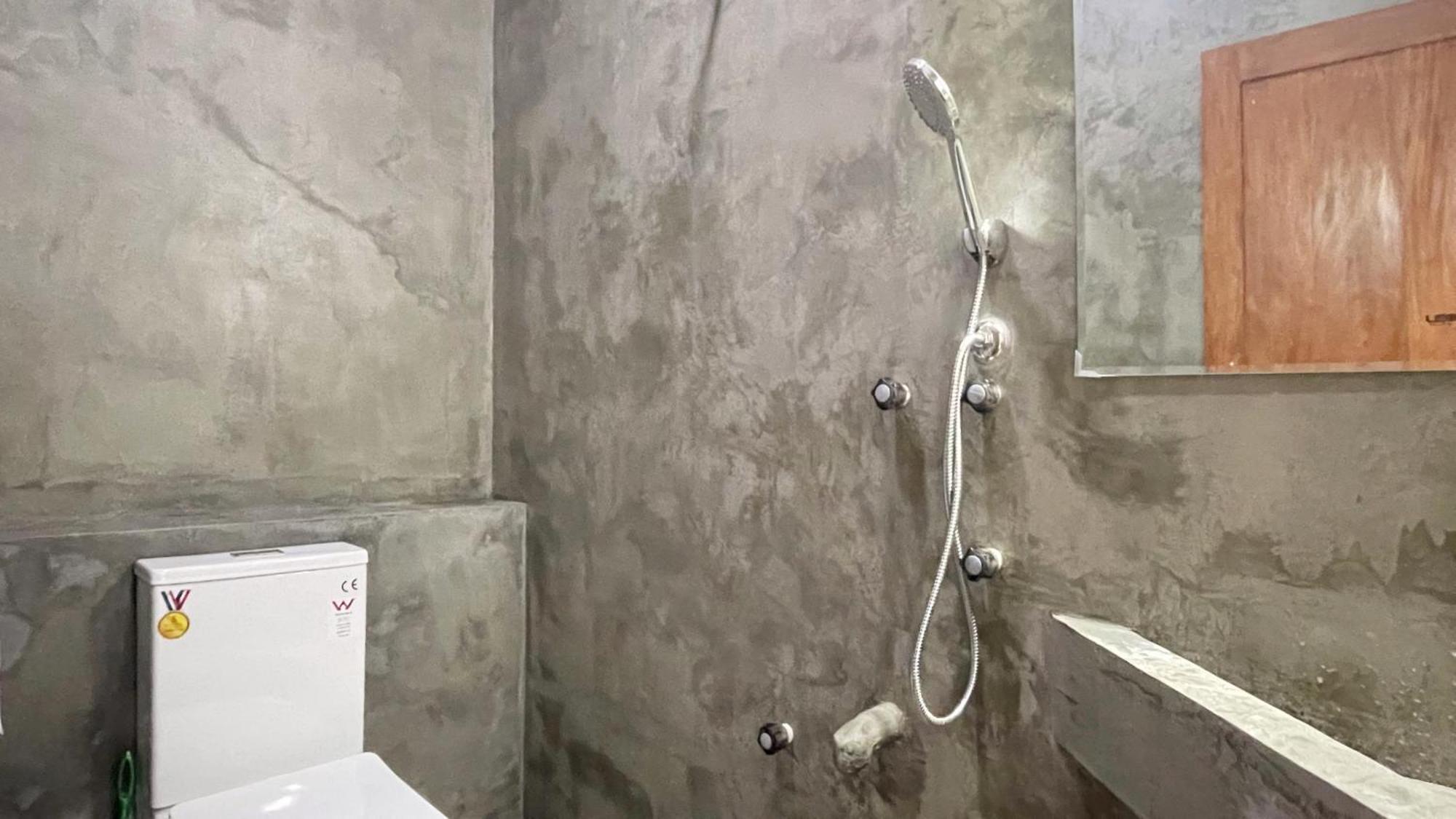 Heimathafen Hikka Apartment Hikkaduwa Ngoại thất bức ảnh