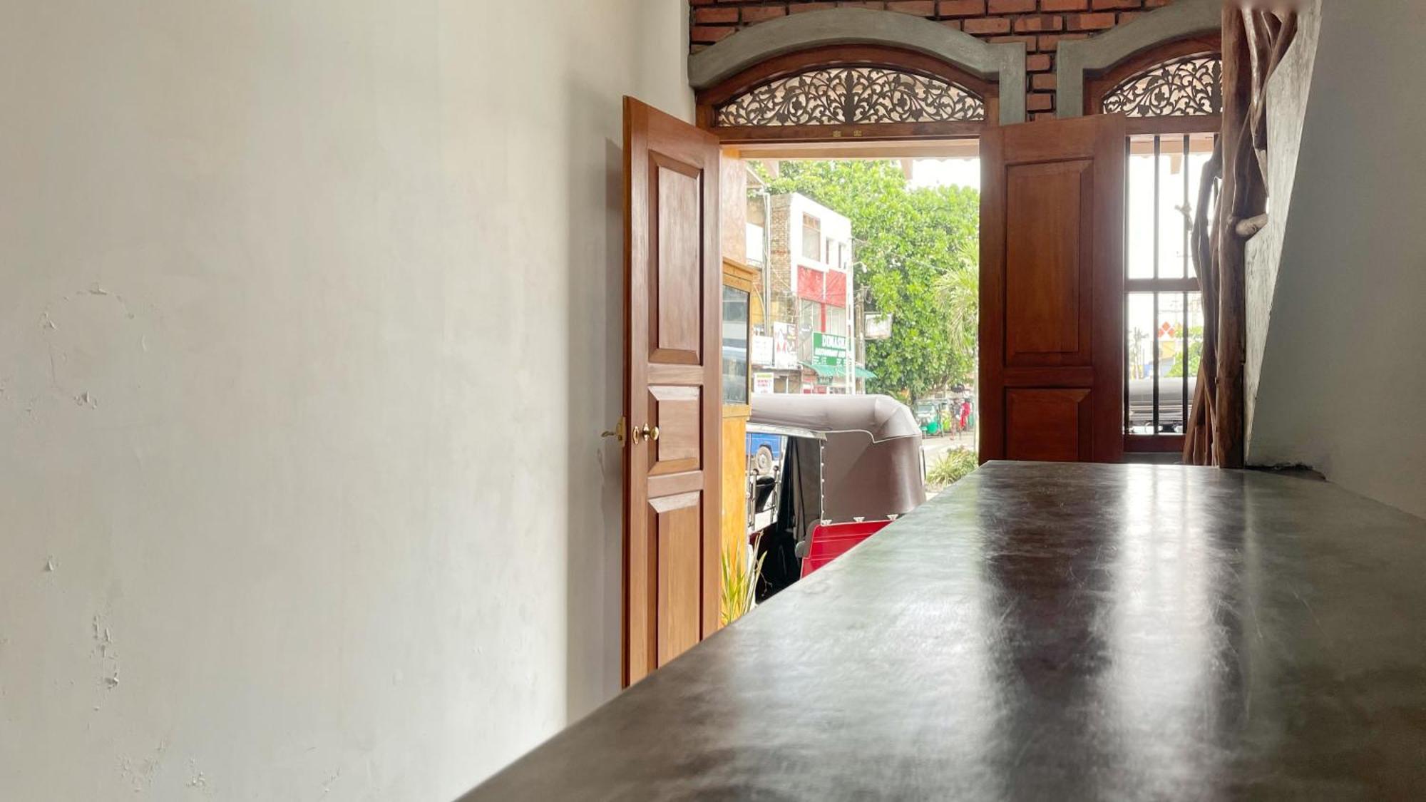 Heimathafen Hikka Apartment Hikkaduwa Ngoại thất bức ảnh