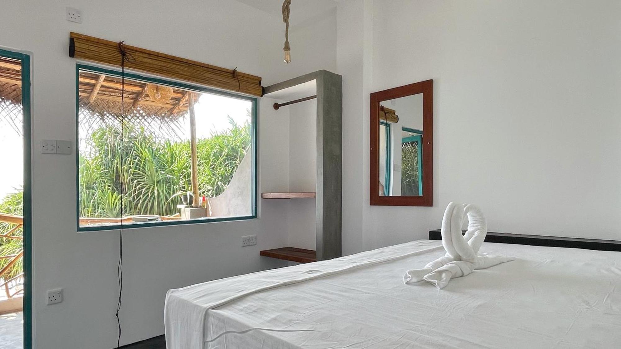 Heimathafen Hikka Apartment Hikkaduwa Ngoại thất bức ảnh